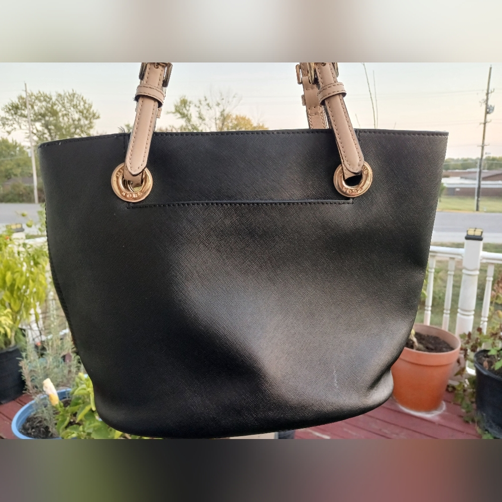 Michael Kors Black Tote Bag - Picture 16 of 16